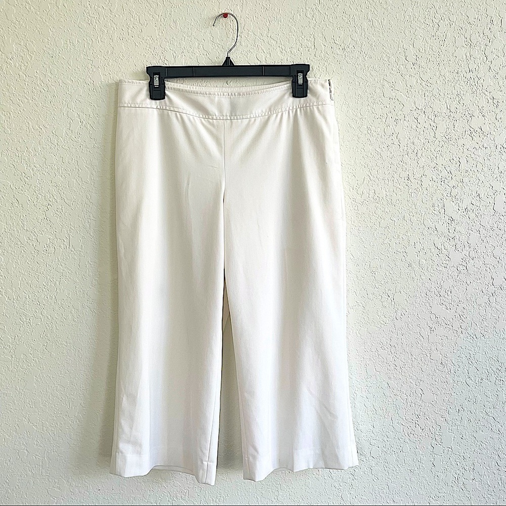 WHITE HOUSE BLACK MARKET White Wide Leg Crop Pants Legacy Size 6 Size Zipper